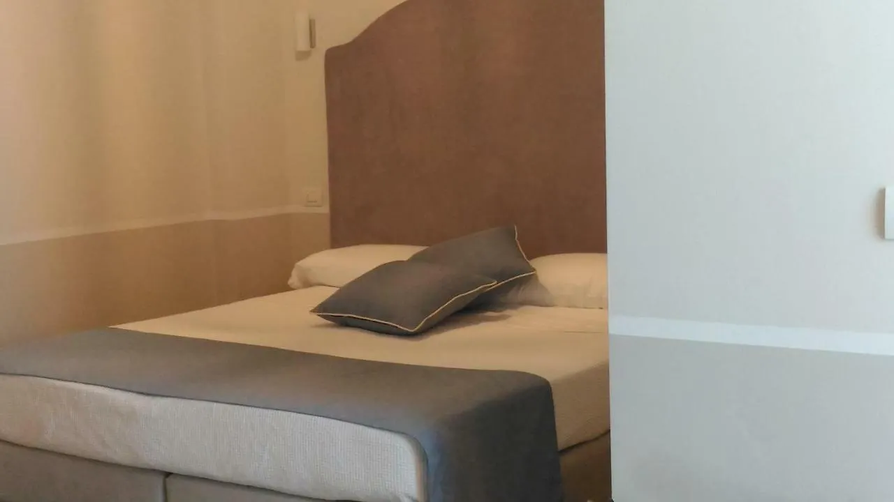Spagnoi Rooms 카스텔누보델가다 이탈리아